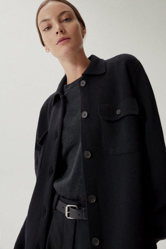 the merino wool long jacket black