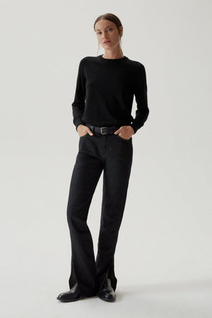 Black | The Ultrasoft Wool Round-Neck