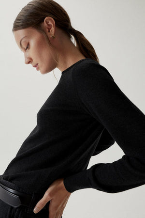 Black | The Ultrasoft Wool Round-Neck