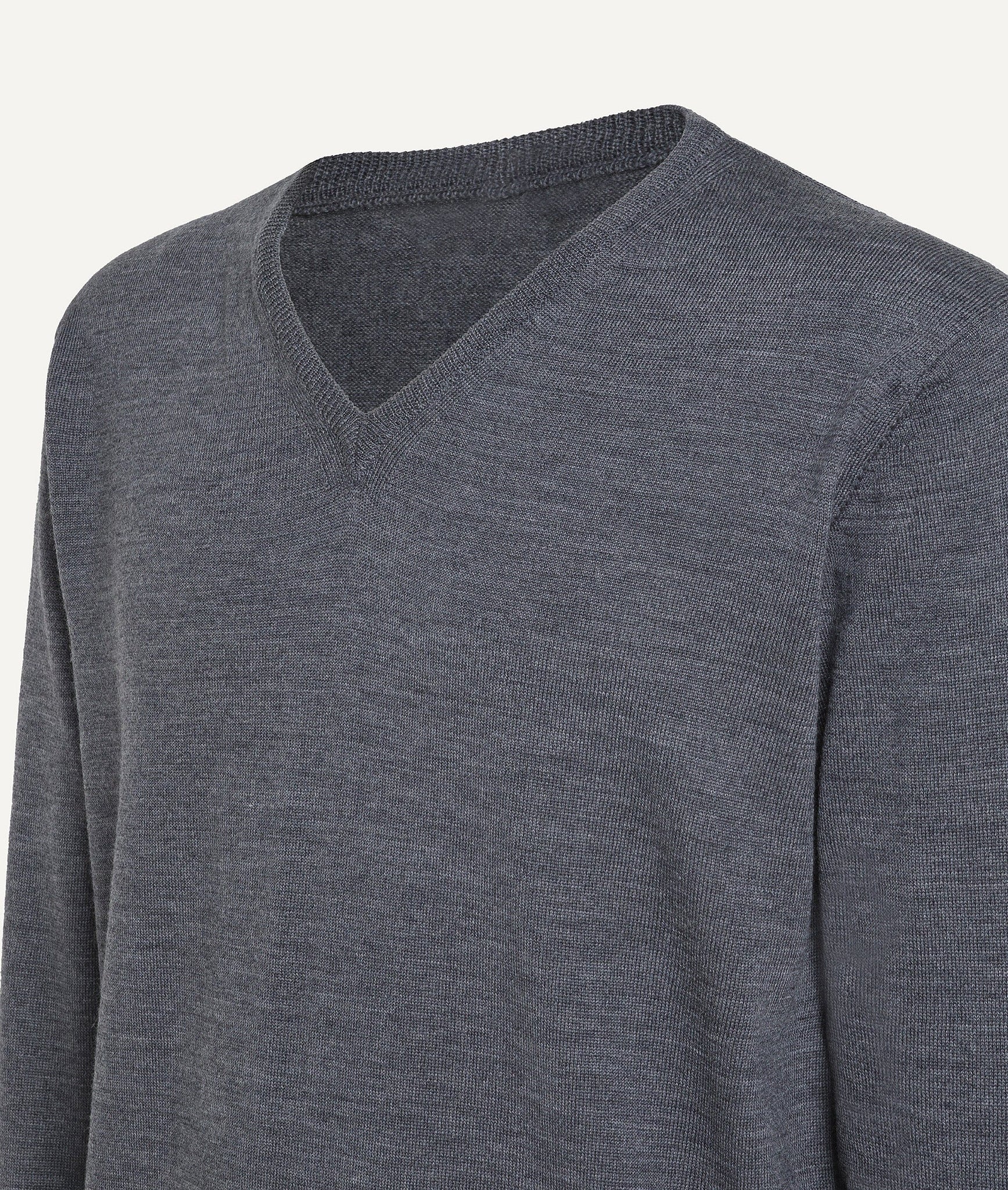 V-Neck in Extrafine Merino Wool