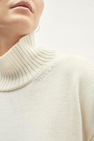 The Merino Wool Oversize High-Neck - white