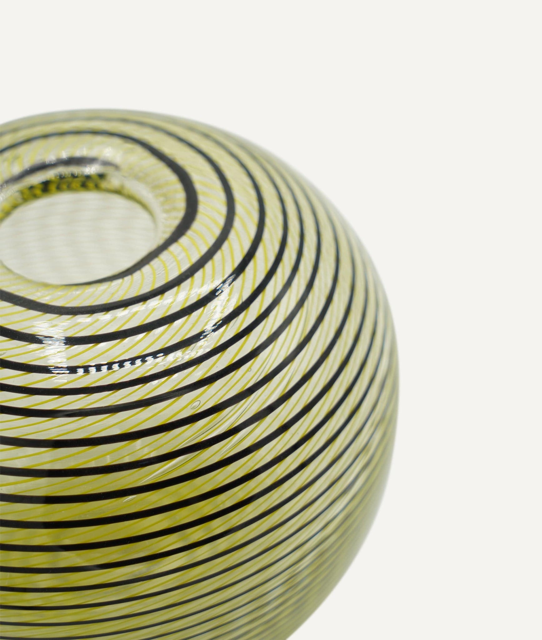 Round vase in Murano glass