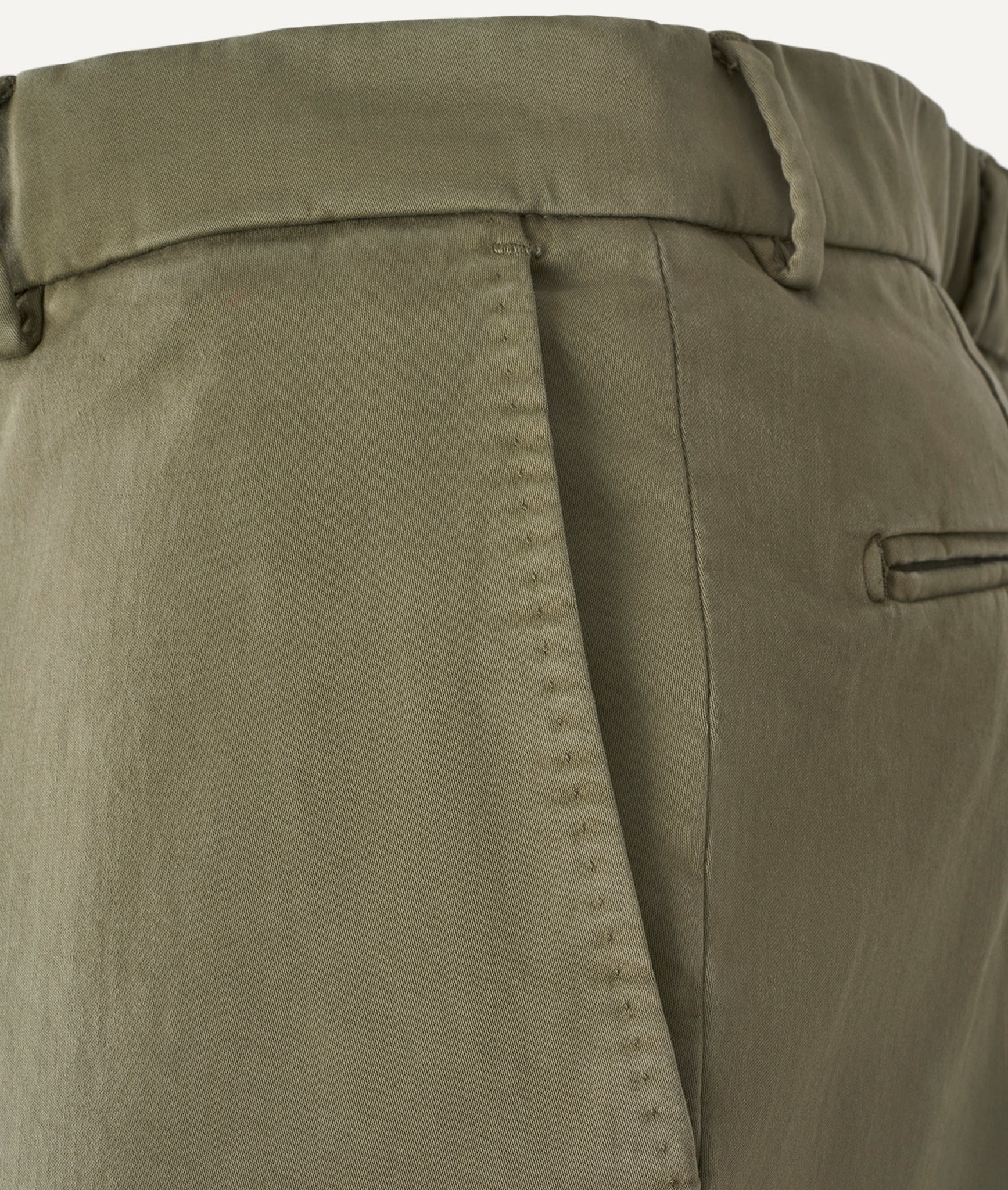 Chinos in Organic Cotton
