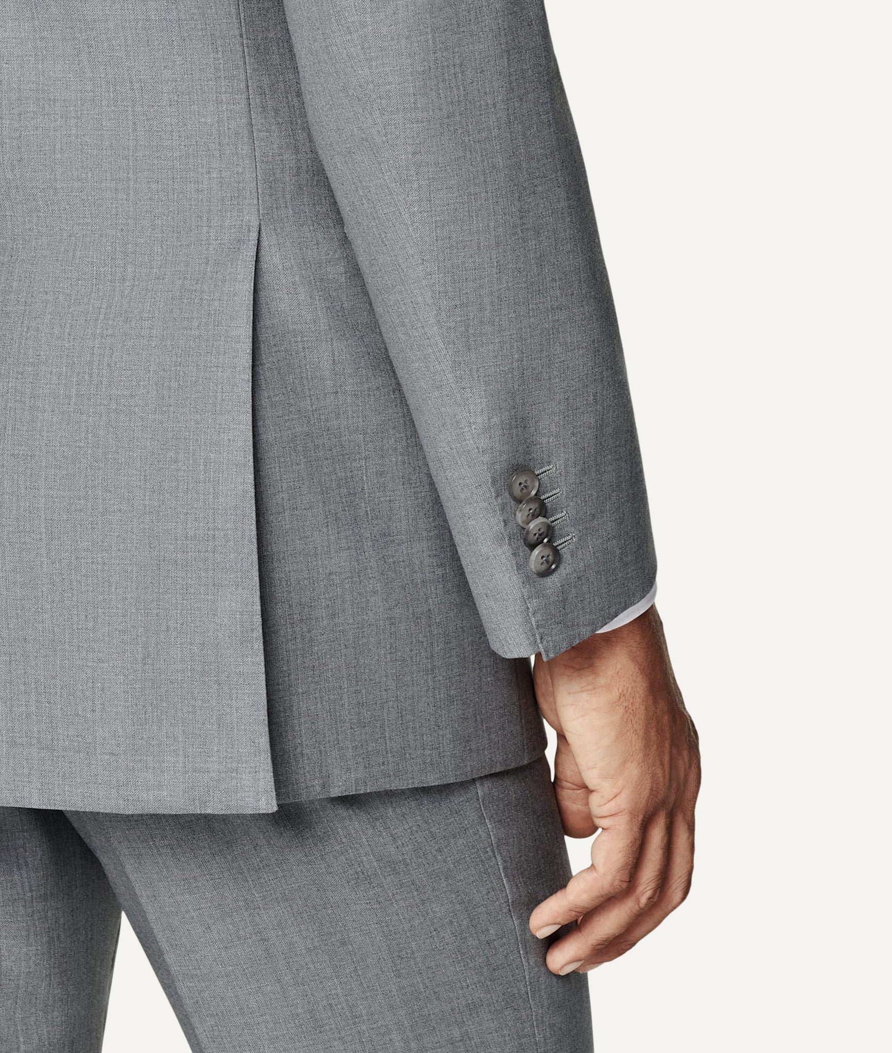 Double-Breasted Suit in Reda Super 110’s Virgin Wool