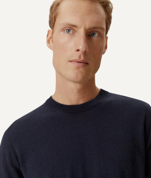 Das Leinen-Baumwoll-Strick-T-Shirt