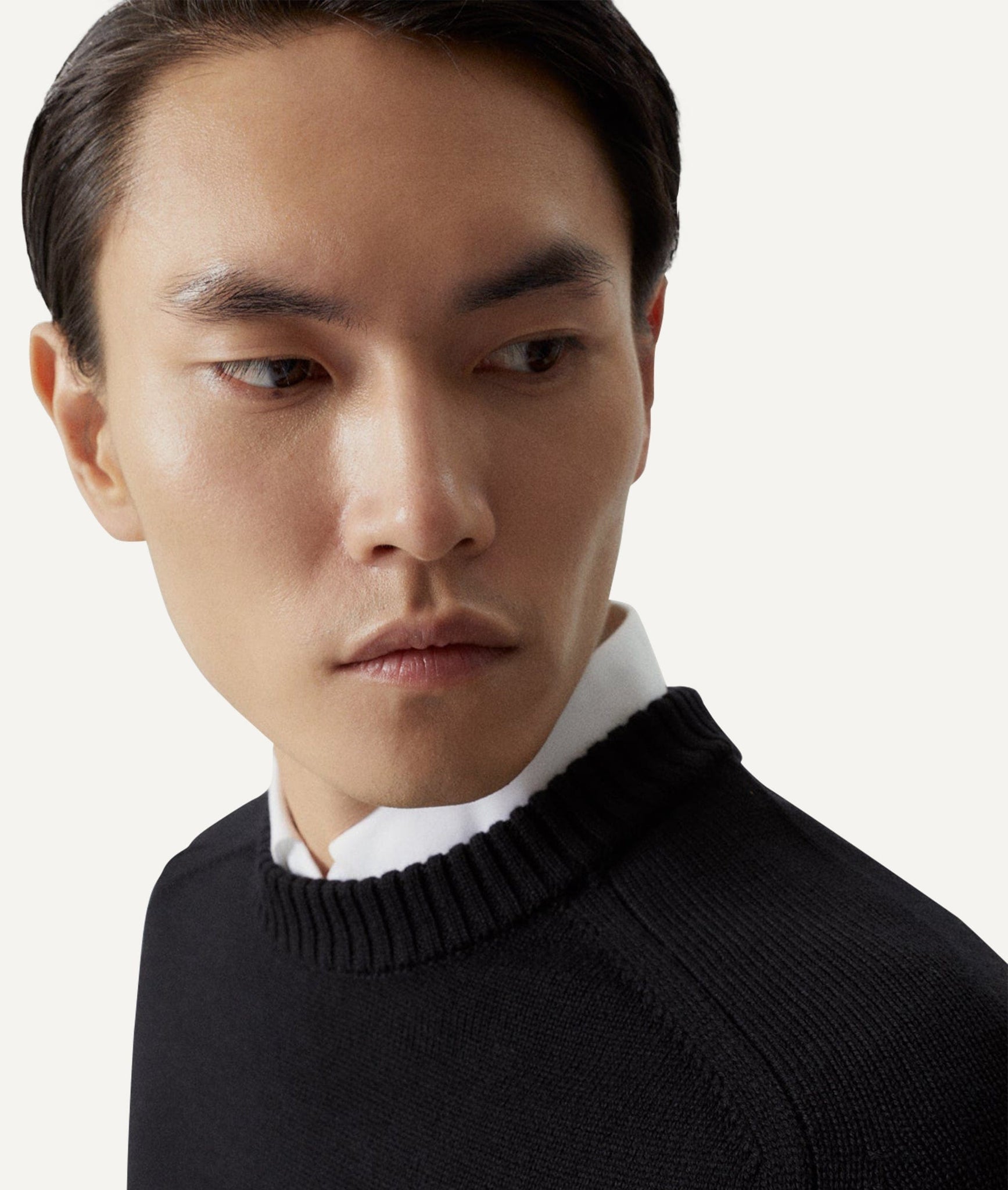 The Merino Wool Saddle Shoulder Sweater - Black / M