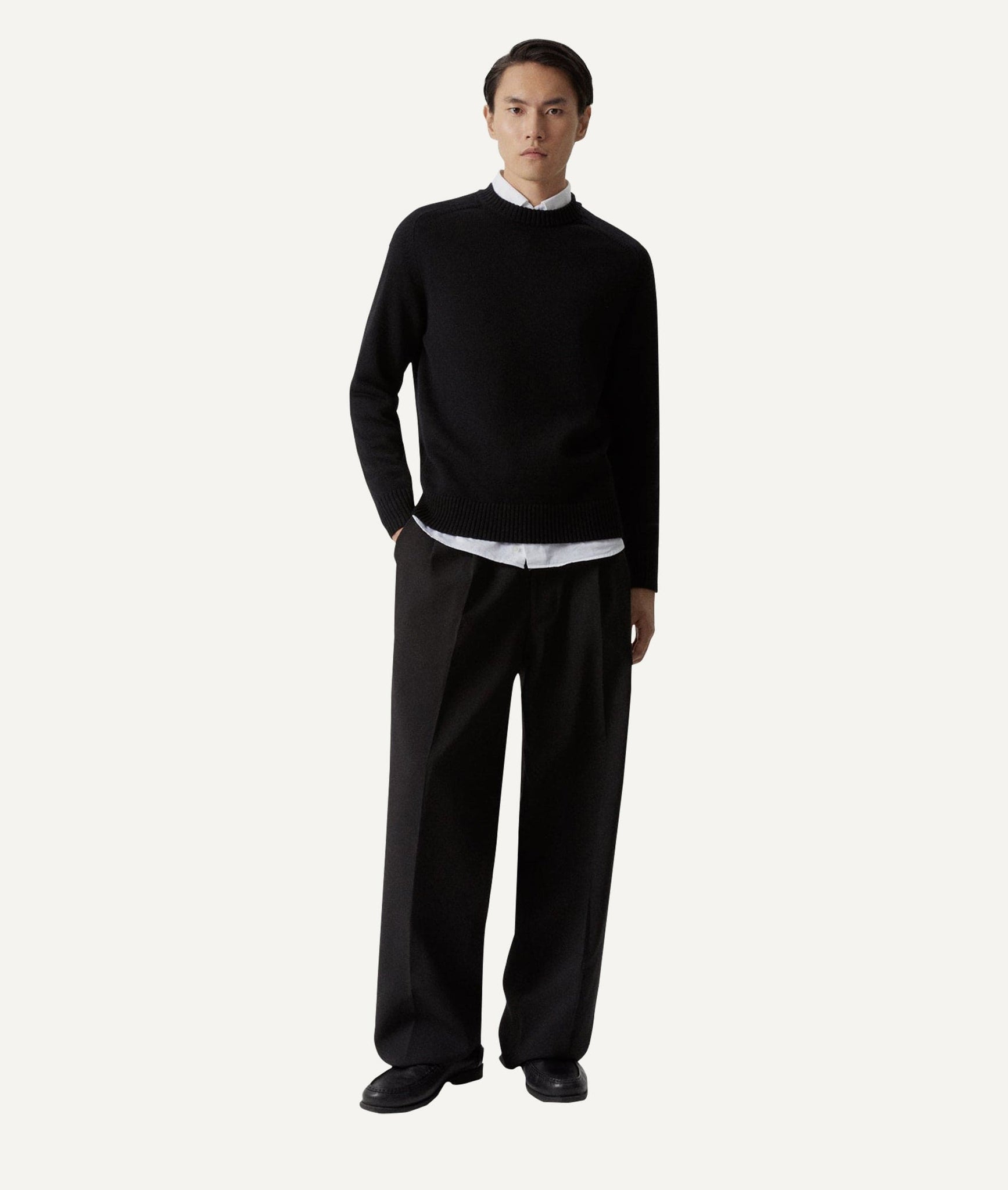The Merino Wool Saddle Shoulder Sweater - Black / M