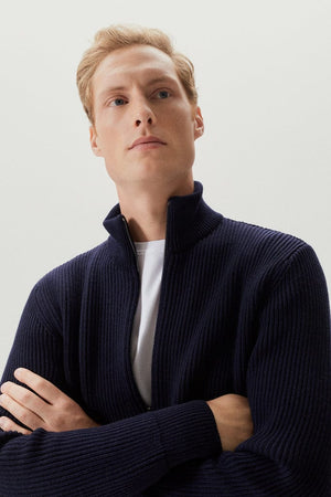 Oxford Blue | The Merino Wool Zipped Cardigan