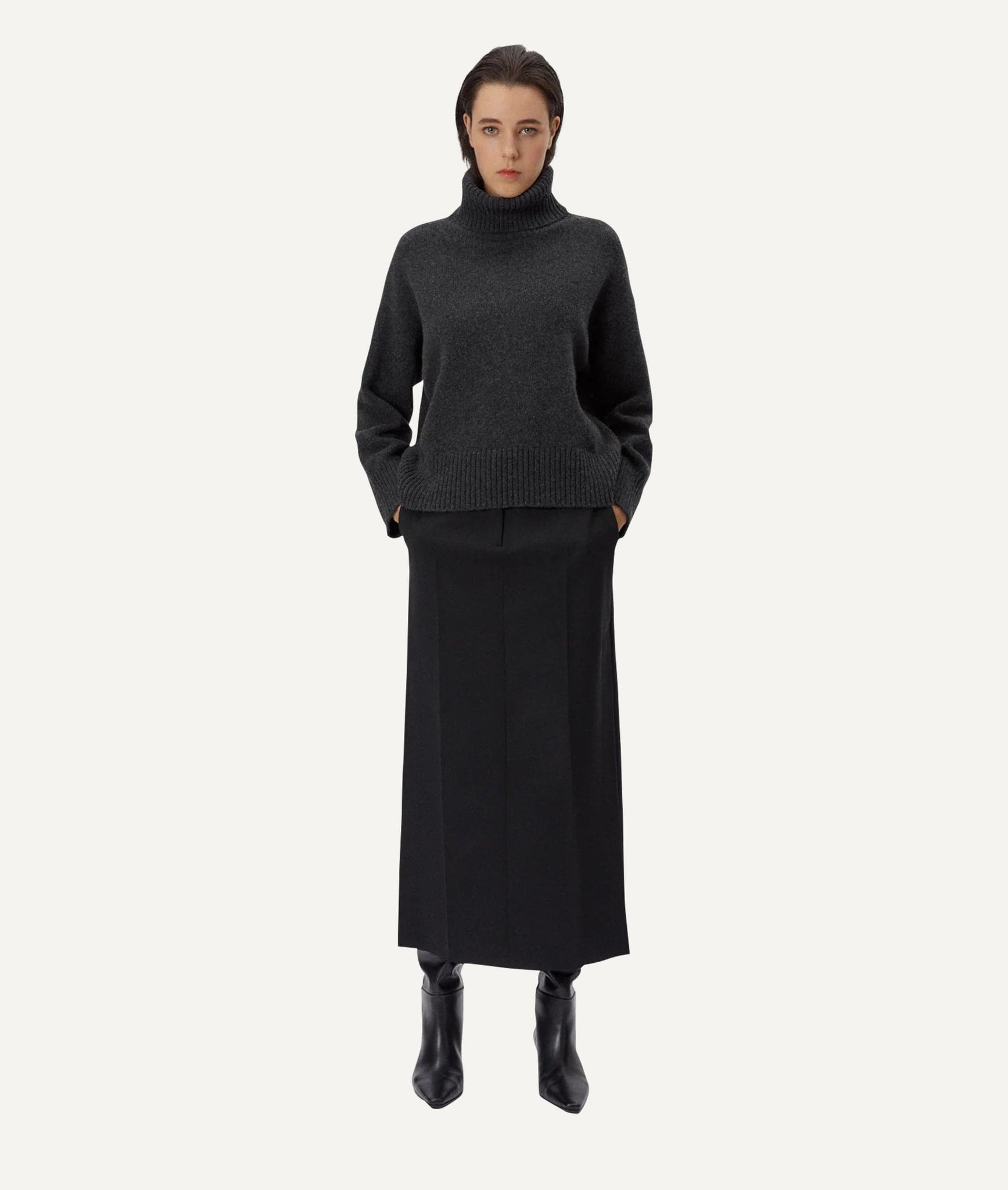 The Woolen Chunky Roll-Neck - Ecru / S