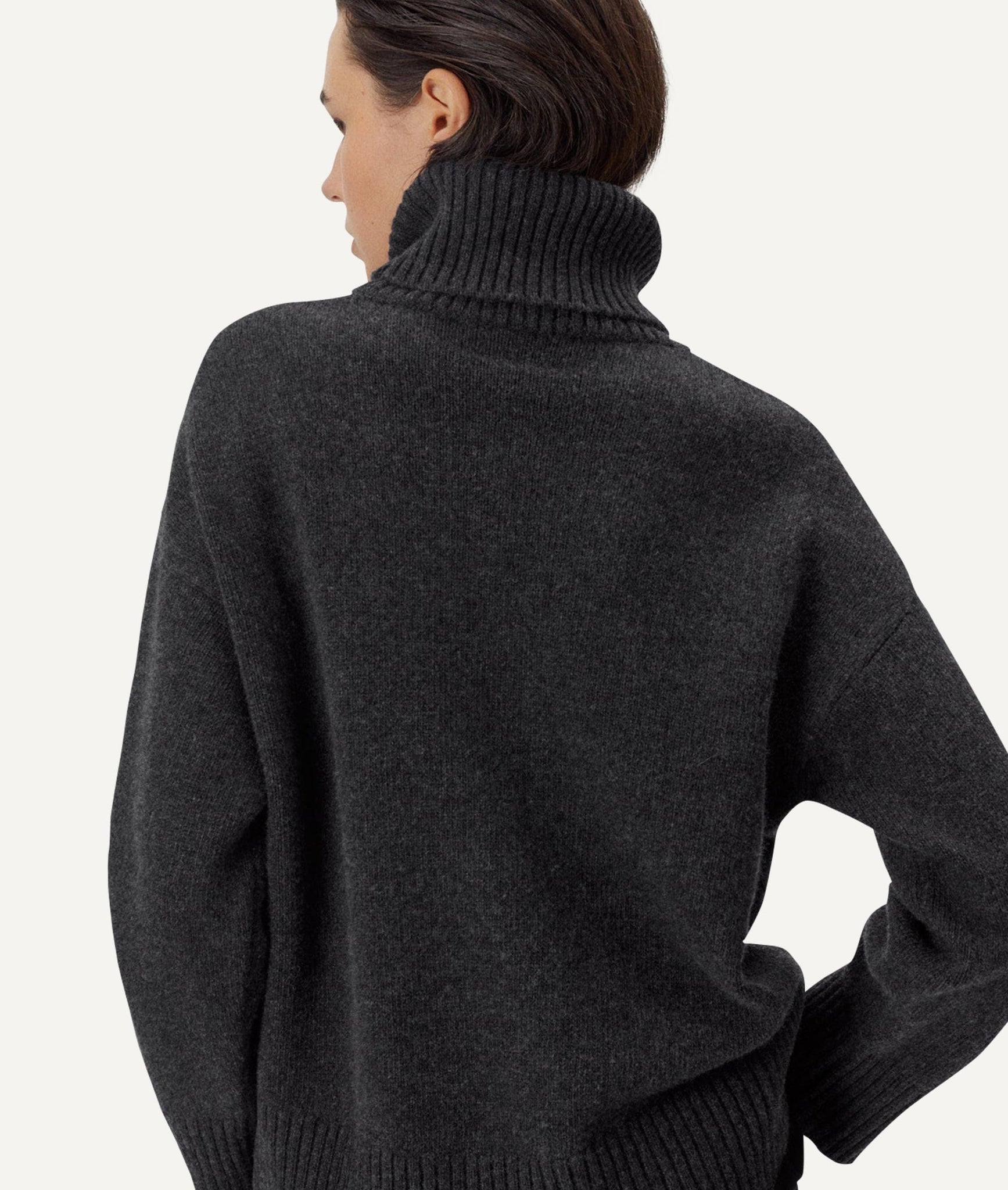 The Woolen Chunky Roll-Neck - Ecru / S