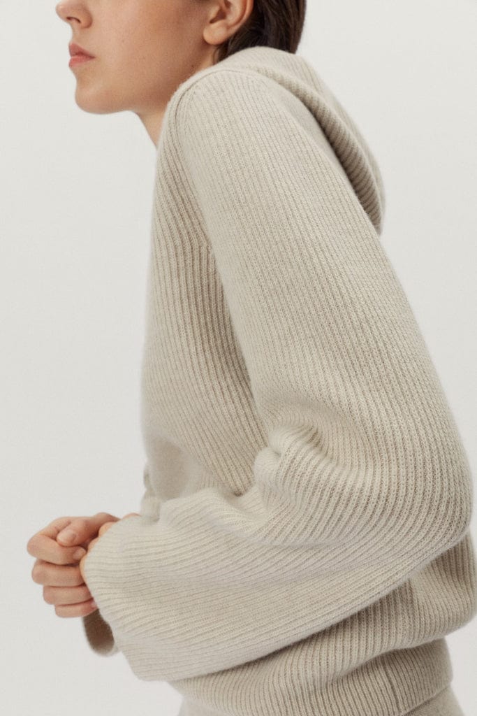 the woolen ribbed hoodie w ecru