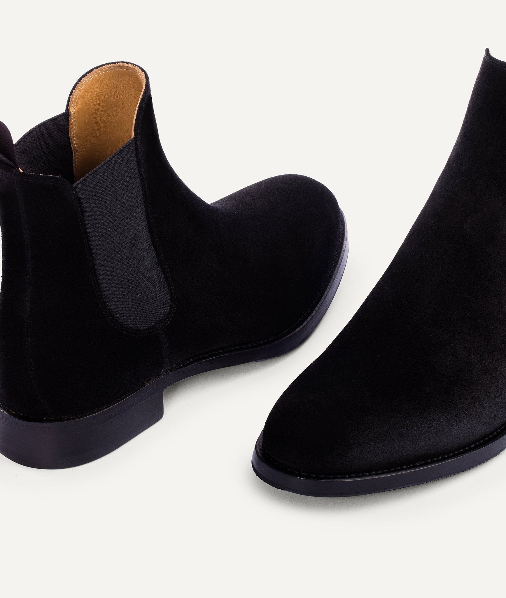 Chelsea Boot in Suede Leather
