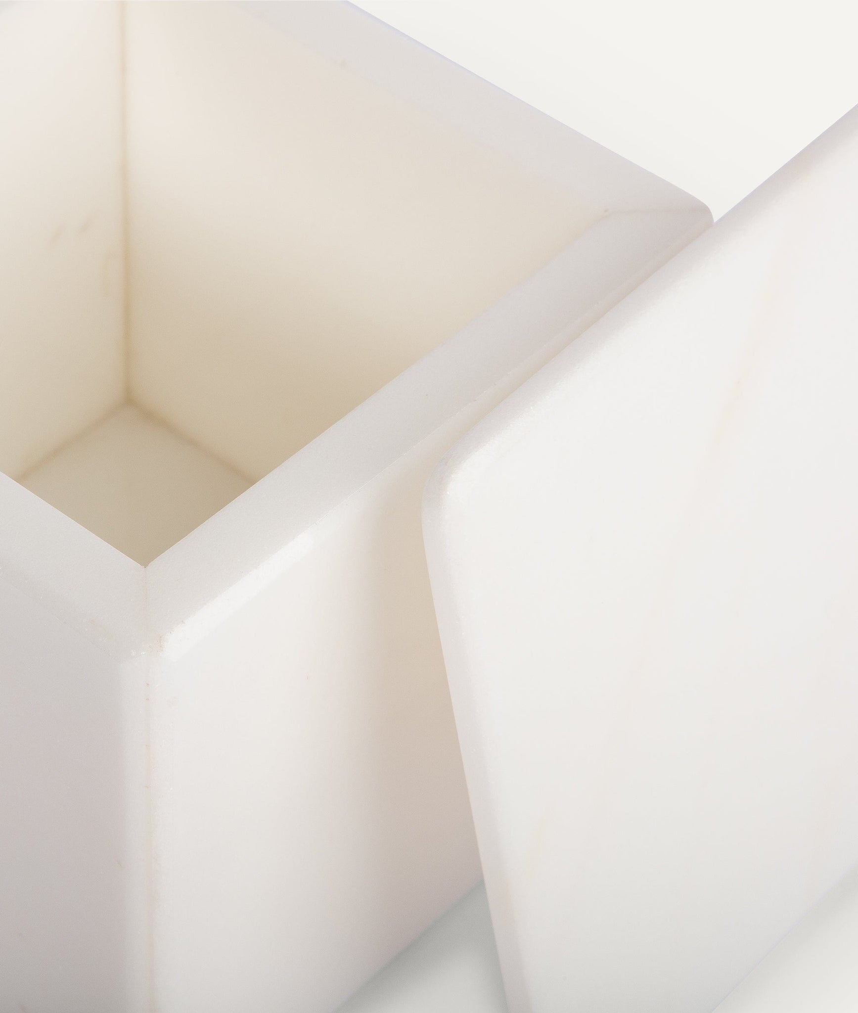 Squared Box in Carrara Marble