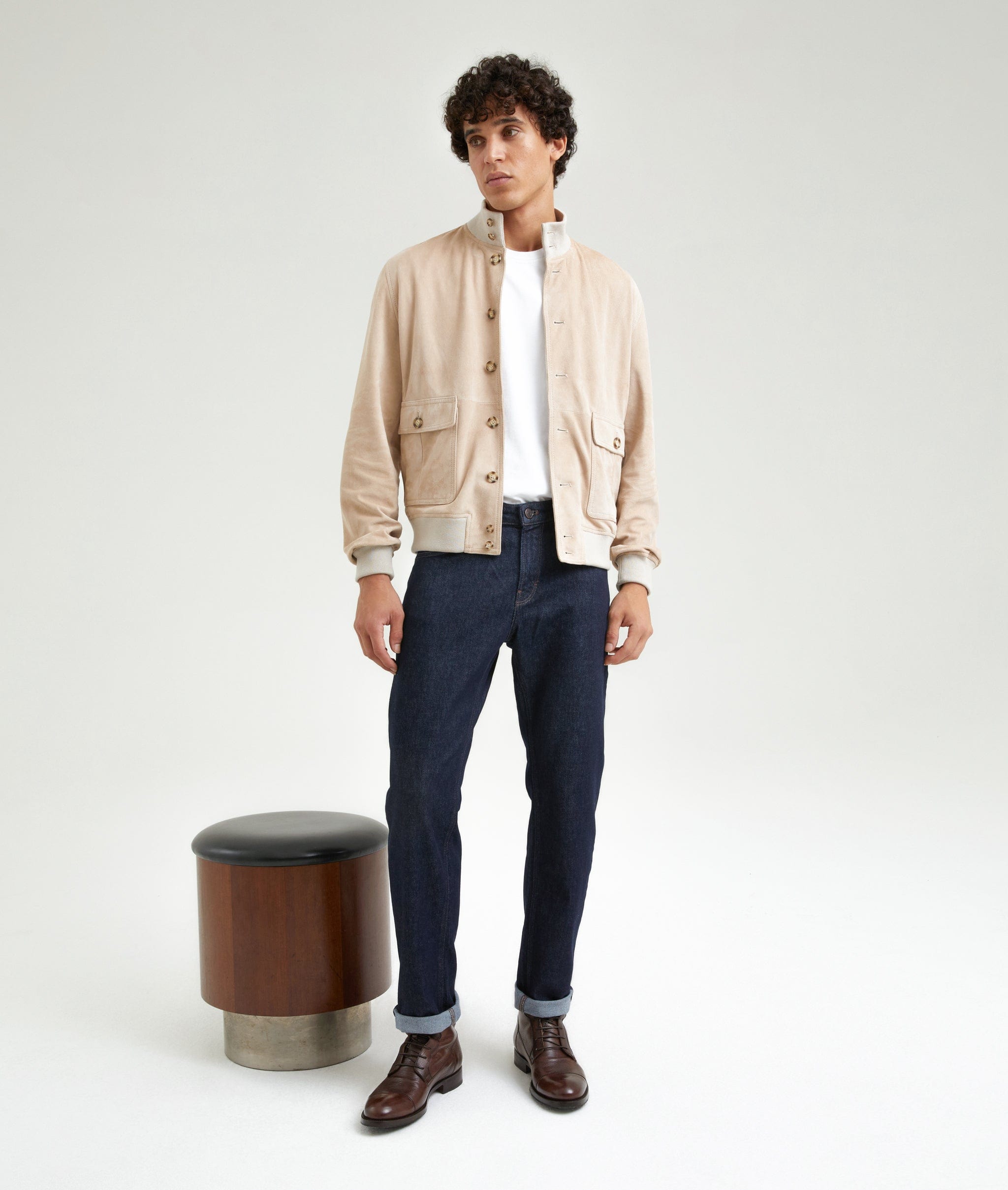 Ungefütterte Bomberjacke aus Wildleder – ETIQL - Main Image